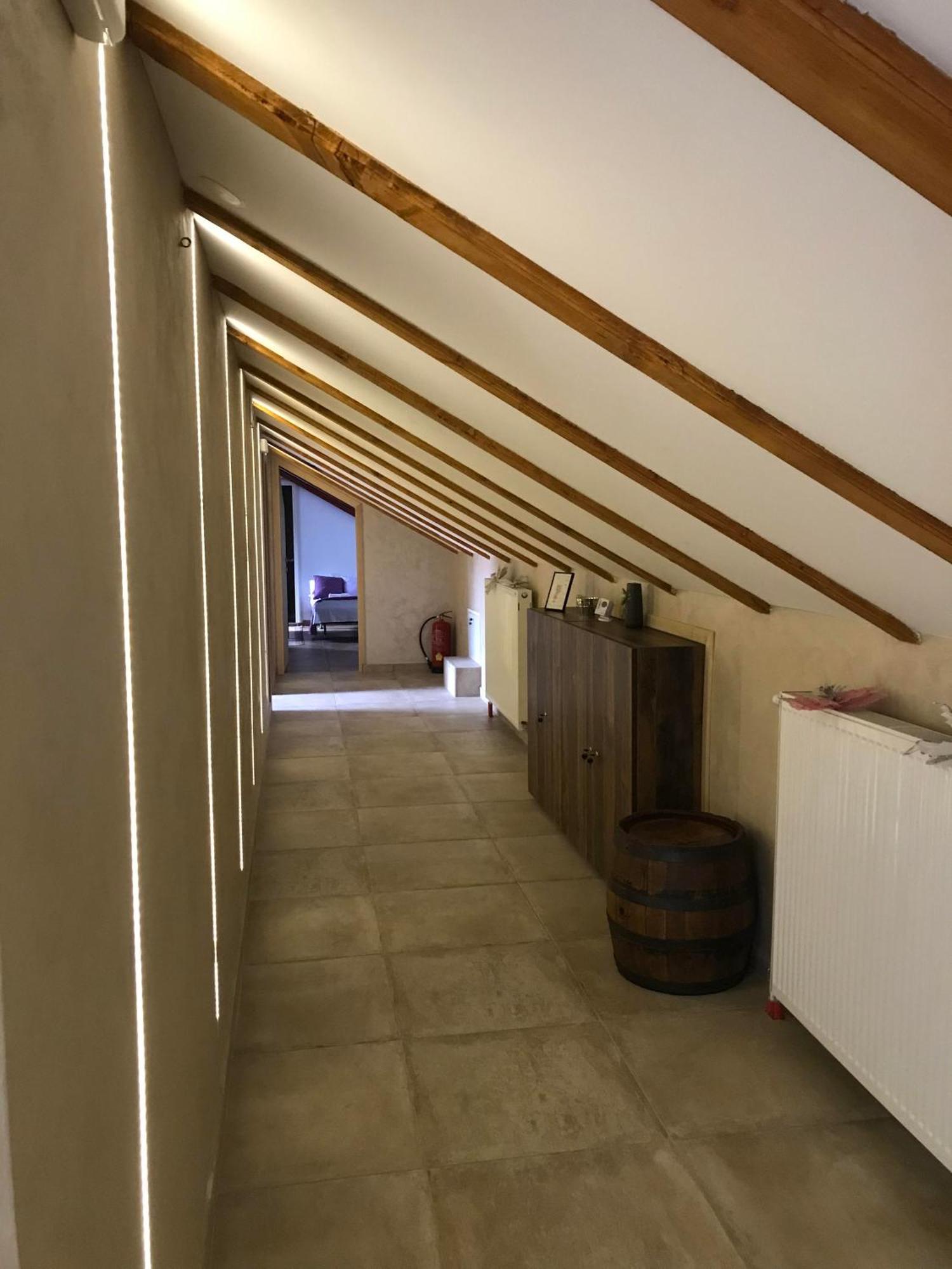 Apartments Pkt Delux Ni Eksteriør billede